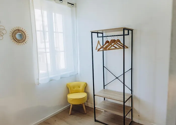 Le Grand Bleu, 300m De La Et Centre Holiday home Etretat